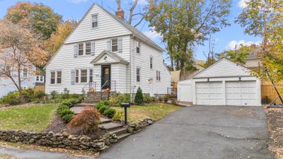 1074 Valley Road, House other with 4 bedrooms, 2 bathrooms and 6 parking in Fairfield CT | Image 2