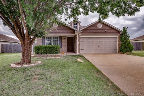7308 Gardenia Ave, Broken Arrow, OK, 74011-7856 | Card Image