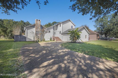 4409 Shadow Wood Cir, Pascagoula, MS, 39581-2131 | Card Image
