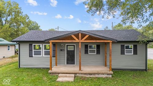 1105 Pearl St, Austin, IN, 47102-1027 | Card Image