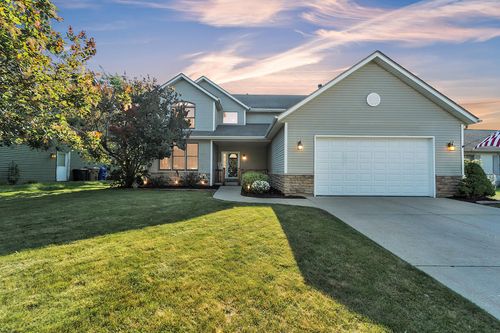 1547 24th Ave, Kenosha, WI, 53140-6312 | Card Image