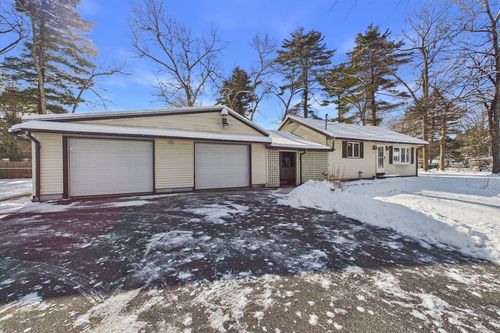 2 Carter St, Palmer, MA, 01069-2200 | Card Image