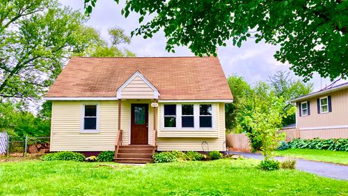 207 Village Rd, Willowbrook, IL, 60527-6108 | Card Image