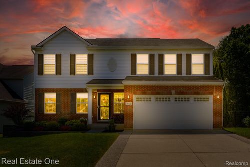 442 Ridgewood Dr S, Ortonville, MI, 48462-8320 | Card Image