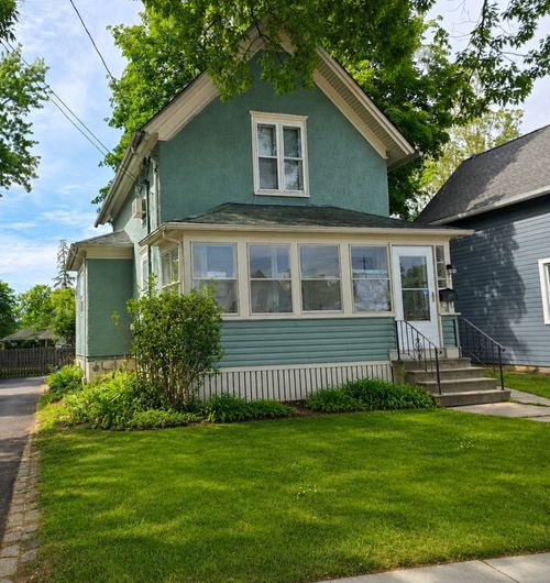 571 Walnut Ave, ELGIN, IL, 60123-7561 | Card Image