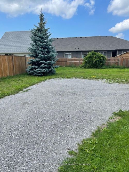 34A Oakdale Ave, Saint Catharines, ON, L2P2B9 | Card Image