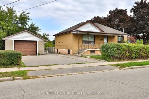 38 Claver Ave, North York, ON, M6B2V8 | Card Image