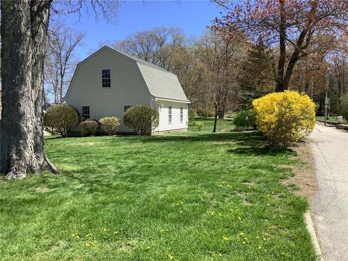 200 Waterman Lake Dr, Chepachet, RI, 02814-2317 | Card Image
