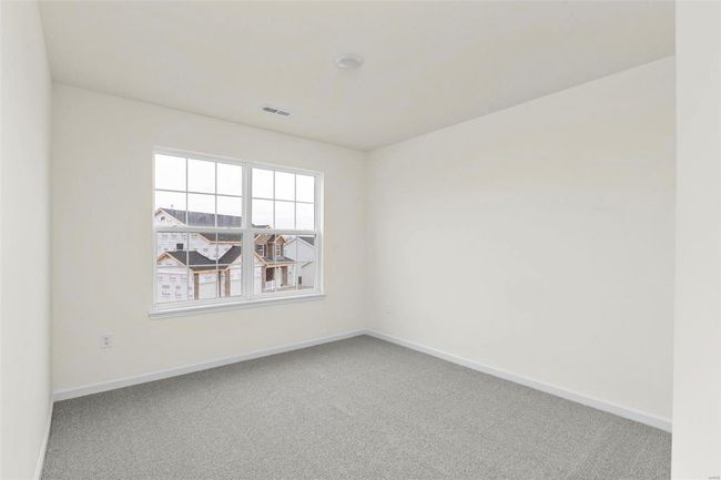 View of carpeted empty room | Image 20