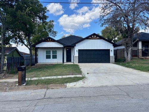 4707 Chapman St, Fort Worth, TX, 76105-3633 | Card Image