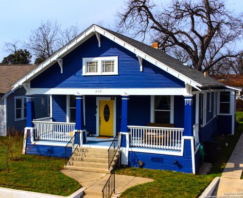 207 Dilworth St, San Antonio, TX, 78203-1803 | Card Image
