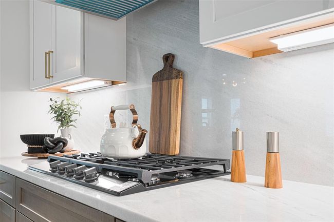 Photos shown are of a staged model home and are for illustrative purposes only. Actual features, finishes, and layout may vary depending on the selected upgrade packages. The builder reserves the right to make changes, substitutions, or modifications without prior notice. | Image 12