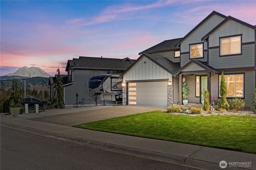 651 Joy St, Eatonville, WA, 98328-7027 | Card Image