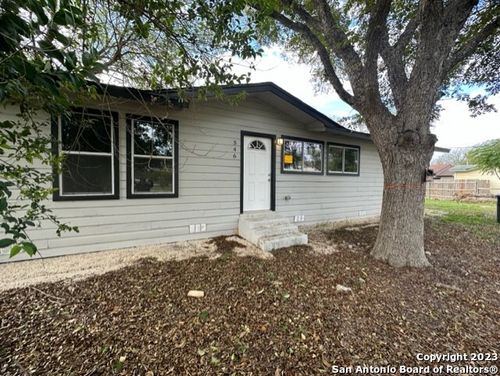 546 W Petaluma Blvd, San Antonio, TX, 78221-2637 | Card Image