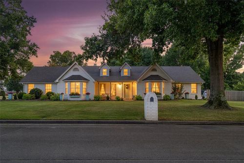 5400 W Dogwood St, Rogers, AR, 72758-8424 | Card Image