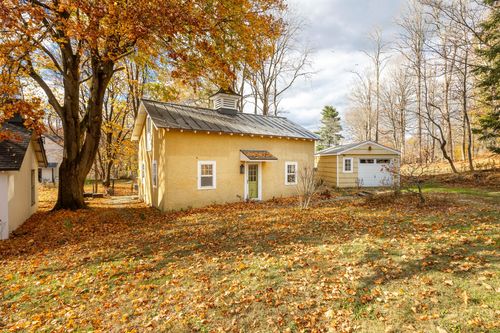 29 Elm Dr, Millbrook, NY, 12545-5945 | Card Image