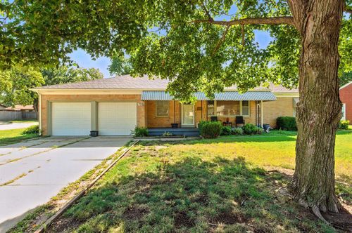 722 Westview Dr, Mulvane, KS, 67110-1454 | Card Image