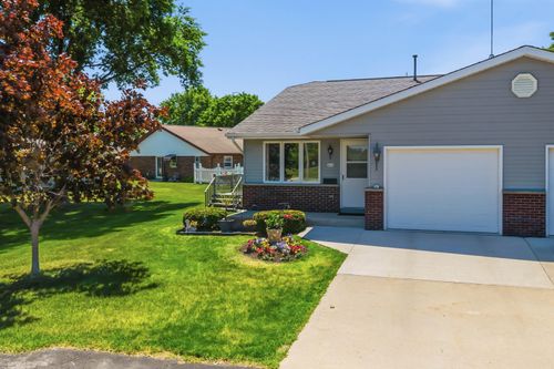 410 N 12th St, Oostburg, WI, 53070 | Card Image