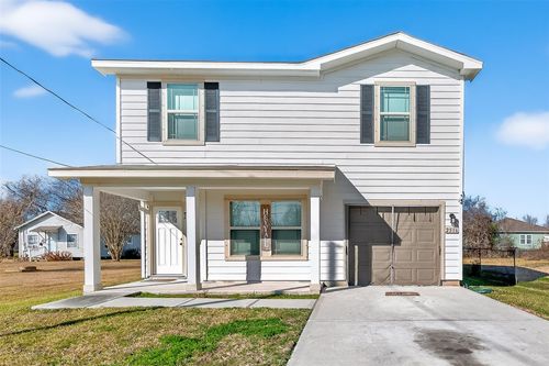 2516 Boss St, La Marque, TX, 77568-3711 | Card Image