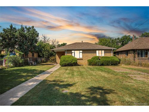 3311 Oneida St, Denver, CO, 80207-2227 | Card Image