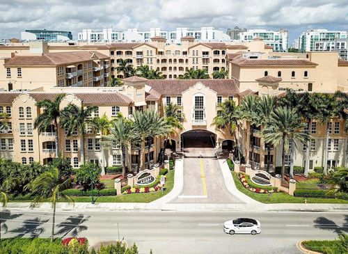 apt-318-3001 Ne 185th St, Miami, FL, 33180-3340 | Card Image