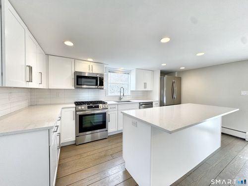 112 Georgetown Rd, Weston, CT, 06883-1004 | Card Image