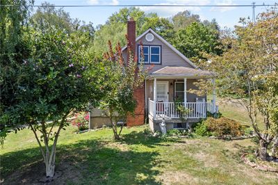 35 South St, House other with 3 bedrooms, 1 bathrooms and 1 parking in East Bethlehem PA | Image 3