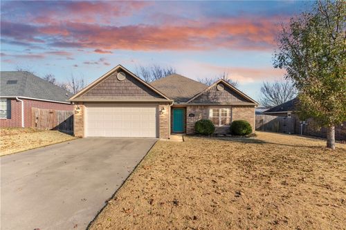 3055 Hook Ln, Farmington, AR, 72730-8001 | Card Image