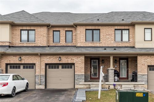 9 Pagebrook Cres, Stoney Creek, ON, L8J0K7 | Card Image