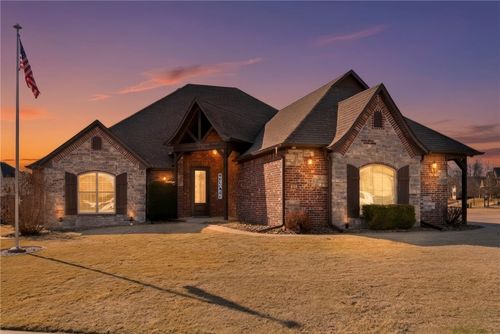 5704 Sw Gunstock Rd, Bentonville, AR, 72713-4060 | Card Image