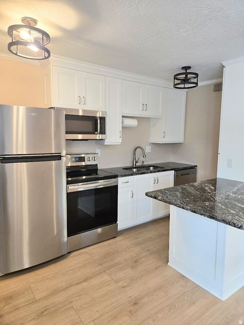 73 F St, Salt Lake City, UT, 84103-2982 | Card Image