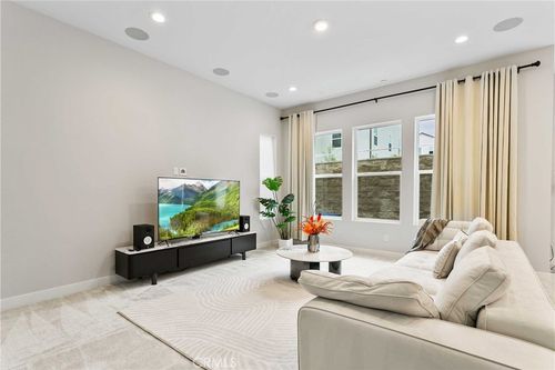 181 Pin Ln, Lake Forest, CA, 92630-8476 | Card Image