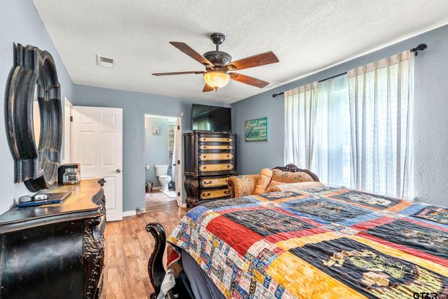 902 S Florey Ave, House other with 3 bedrooms, 2 bathrooms and null parking in Mt Pleasant TX | Image 15