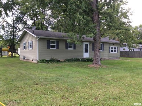 10 Mitchell Dr, Wayne City, IL, 62895-0697 | Card Image