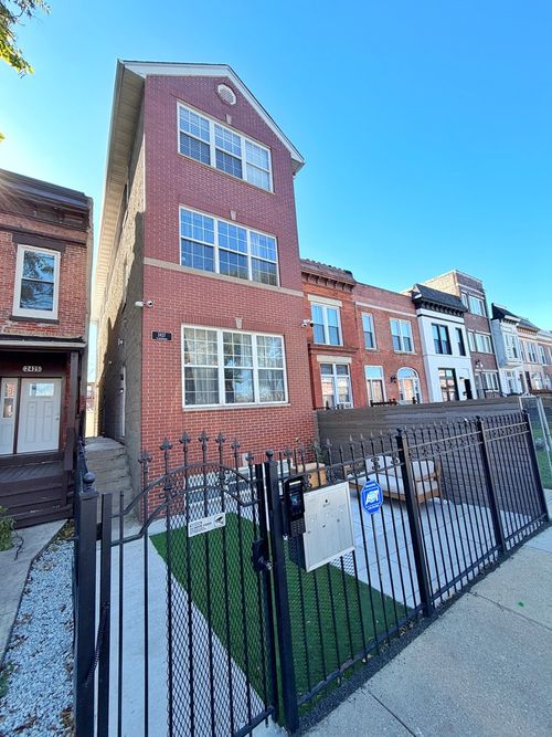 2-2427 W Grenshaw St, Chicago, IL, 60612-4898 | Card Image