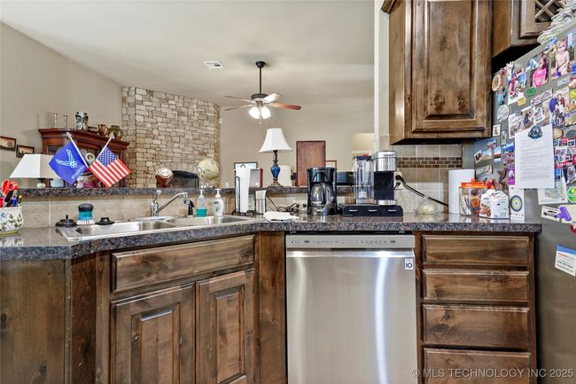 15715 S Broadway St, House other with 3 bedrooms, 2 bathrooms and null parking in Glenpool OK | Image 22