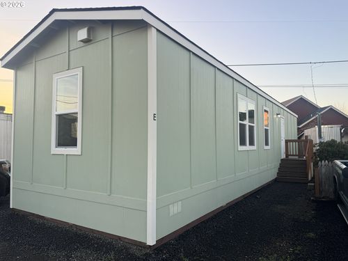 e-1085 W 1st Ave, Junction City, OR, 97448-1080 | Card Image