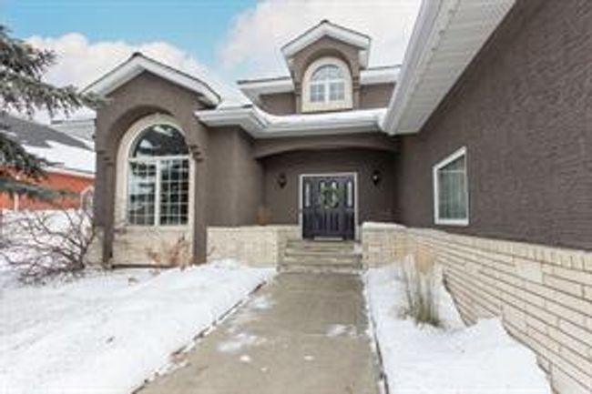 90 Allison Cres, House detached with 3 bedrooms, 2 bathrooms and 4 parking in Red Deer AB | Image 2