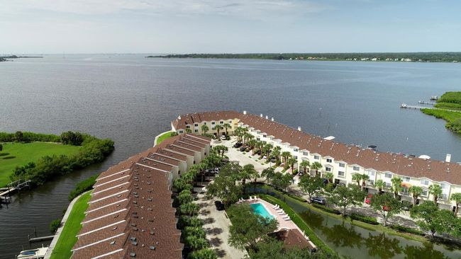 102 Brent Cir, Townhouse with 3 bedrooms, 3 bathrooms and null parking in OLDSMAR FL | Image 65