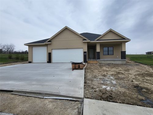 101 Crossroads Ct, Polk City, IA, 50226-1500 | Card Image