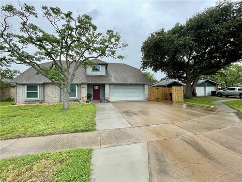 917 Saint Bernard St, Corpus Christi, TX, 78418-5734 | Card Image