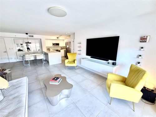 303-90 Alton Rd, Miami Beach, FL, 33139-6878 | Card Image