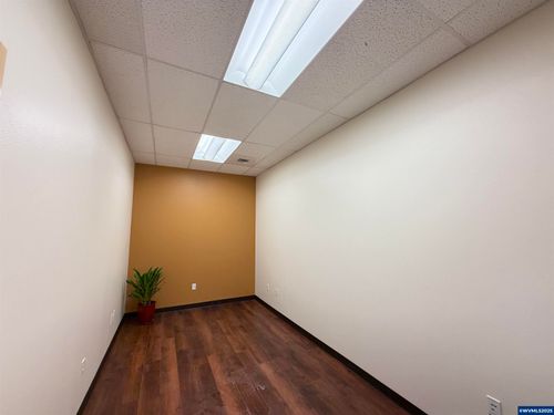 ste-115-223 Commercial St Ne, Salem, OR, 97301-4040 | Card Image