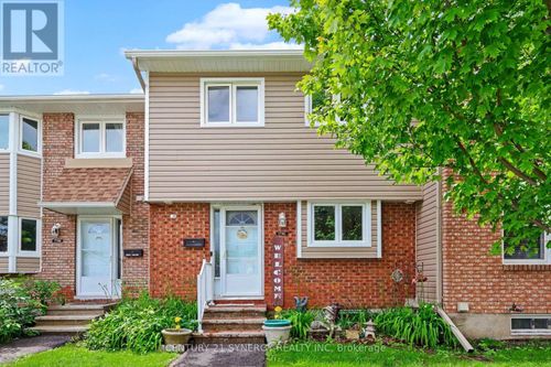 c-1718 Lamoureux Dr, Orleans, ON, K1E2N2 | Card Image