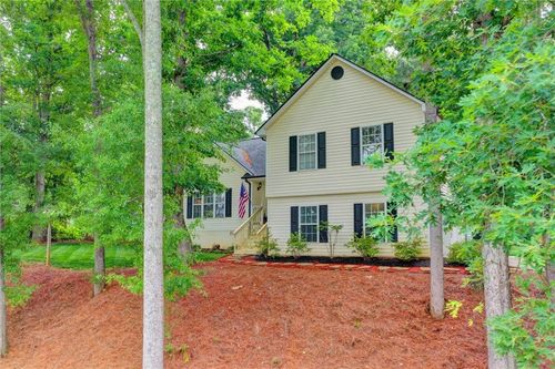 95 N Gwinnett St, Buford, GA, 30518-2619 | Card Image