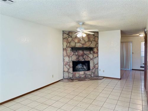 27-1901 E Lindsey St, Norman, OK, 73071-1863 | Card Image