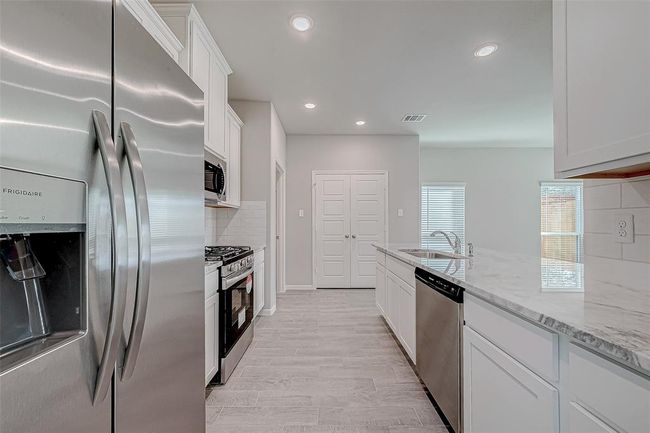 27083 Badger Way, House other with 4 bedrooms, 4 bathrooms and null parking in Magnolia TX | Image 10