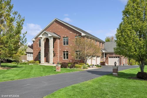 9804 Palmer Dr, Village Of Lakewood, IL, 60014-6655 | Card Image