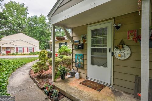 1304 Old Coach Rd Sw, Marietta, GA, 30008-3631 | Card Image