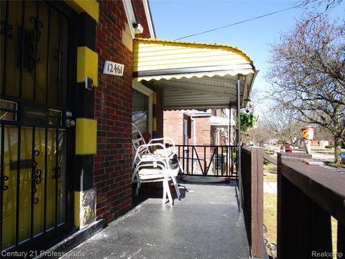 12461 Riad St, Detroit, MI, 48224-1005 | Card Image